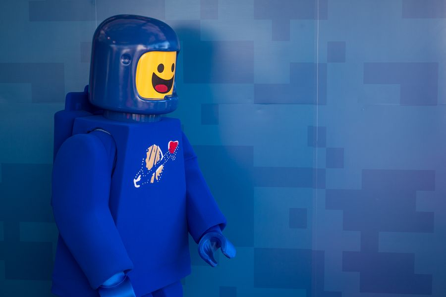 how to save money on theme park tickets (massive travel hack!